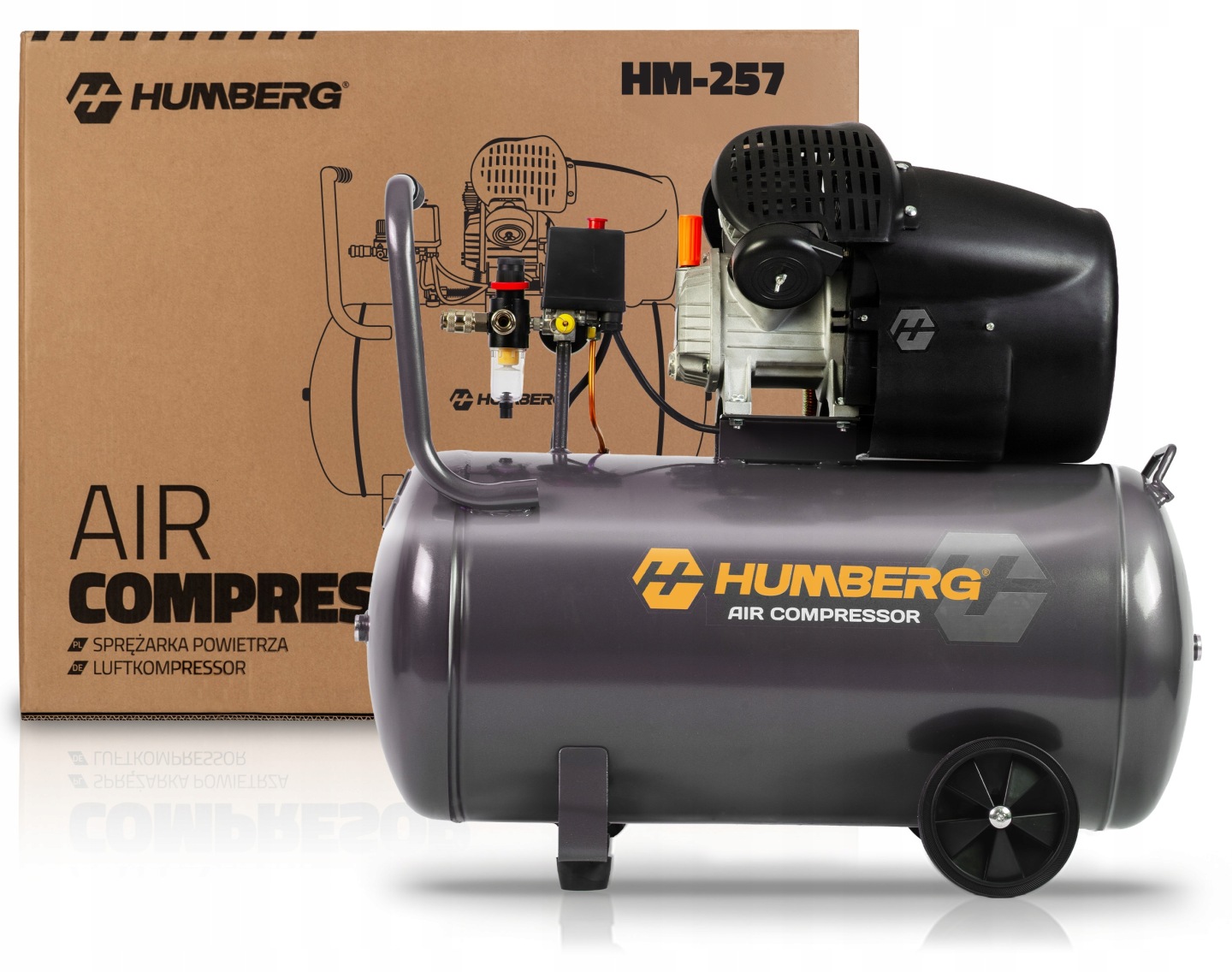 Humberg HM-257 eļļas kompresors pie transportēšanas iepakojuma kastes ar redzamu modeli