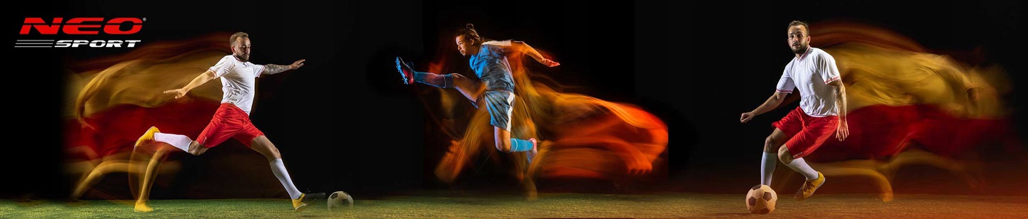 Neo-Sport galda futbola reklāmas kompozīcija ar futbolistiem kustības efektā un tumšu fonu