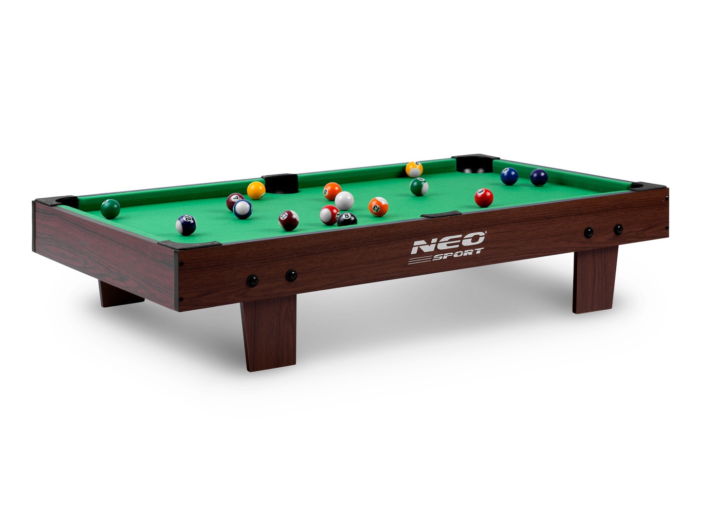 Neo-Sport NS-806 mini biljarda galds perspektīvā ar izkliedētām bumbām uz spēles virsmas