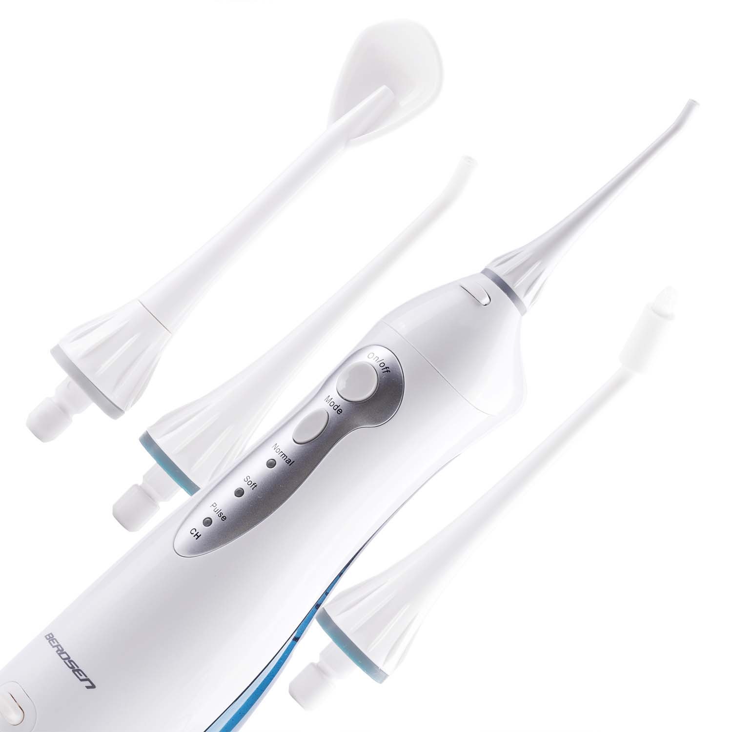 Berdsen ClearJet X3 irrigators slīpā tuvplānā ar četriem uzgaļiem ap ierīci